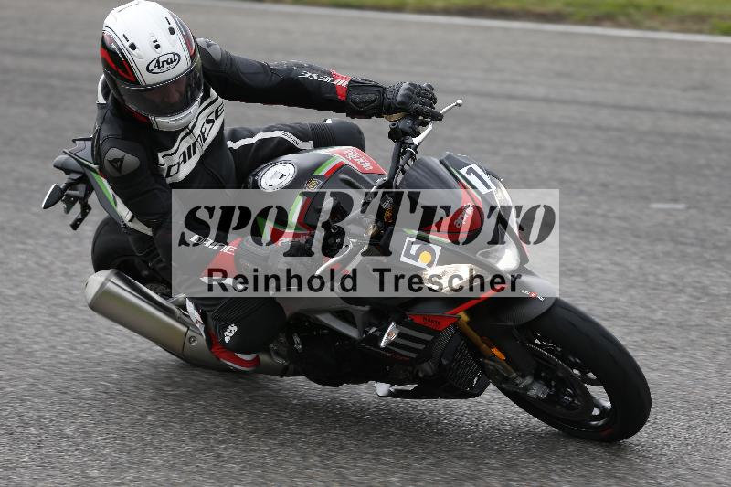 Archiv-2025/10 23.04.2025 Cornu Master School ADR/rot-rouge/51